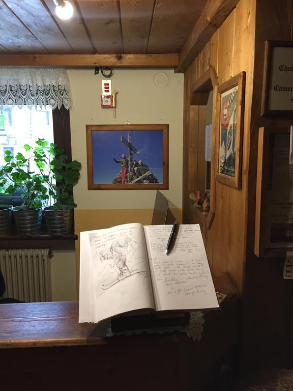Hotel Meuble Gorret Breuil-Cervinia Eksteriør billede