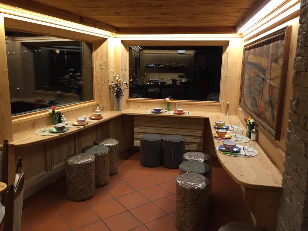 Hotel Meuble Gorret Breuil-Cervinia Eksteriør billede