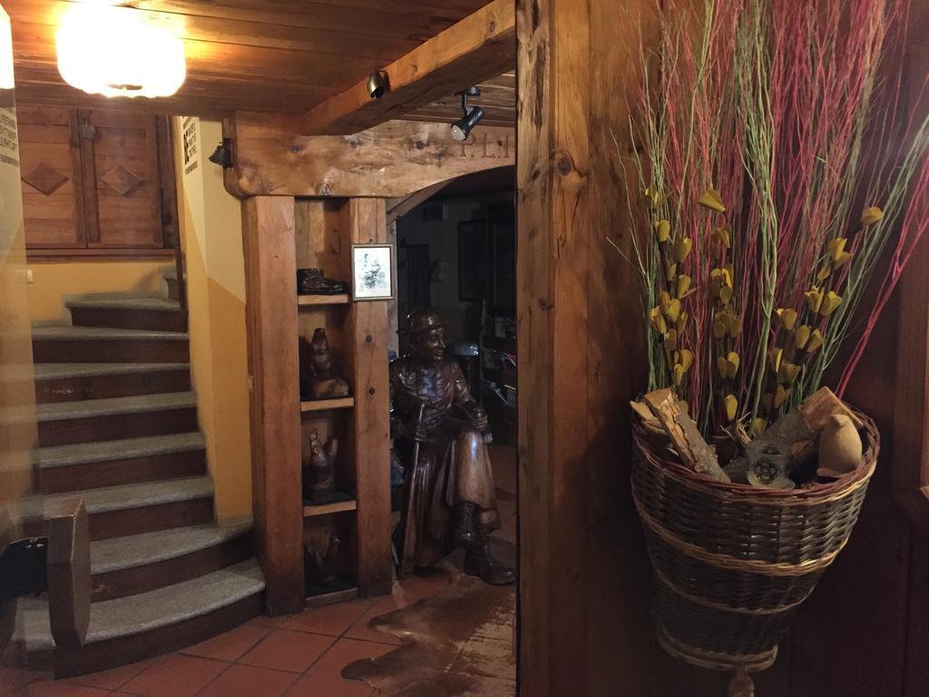 Hotel Meuble Gorret Breuil-Cervinia Eksteriør billede