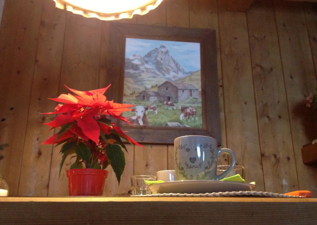 Hotel Meuble Gorret Breuil-Cervinia Eksteriør billede